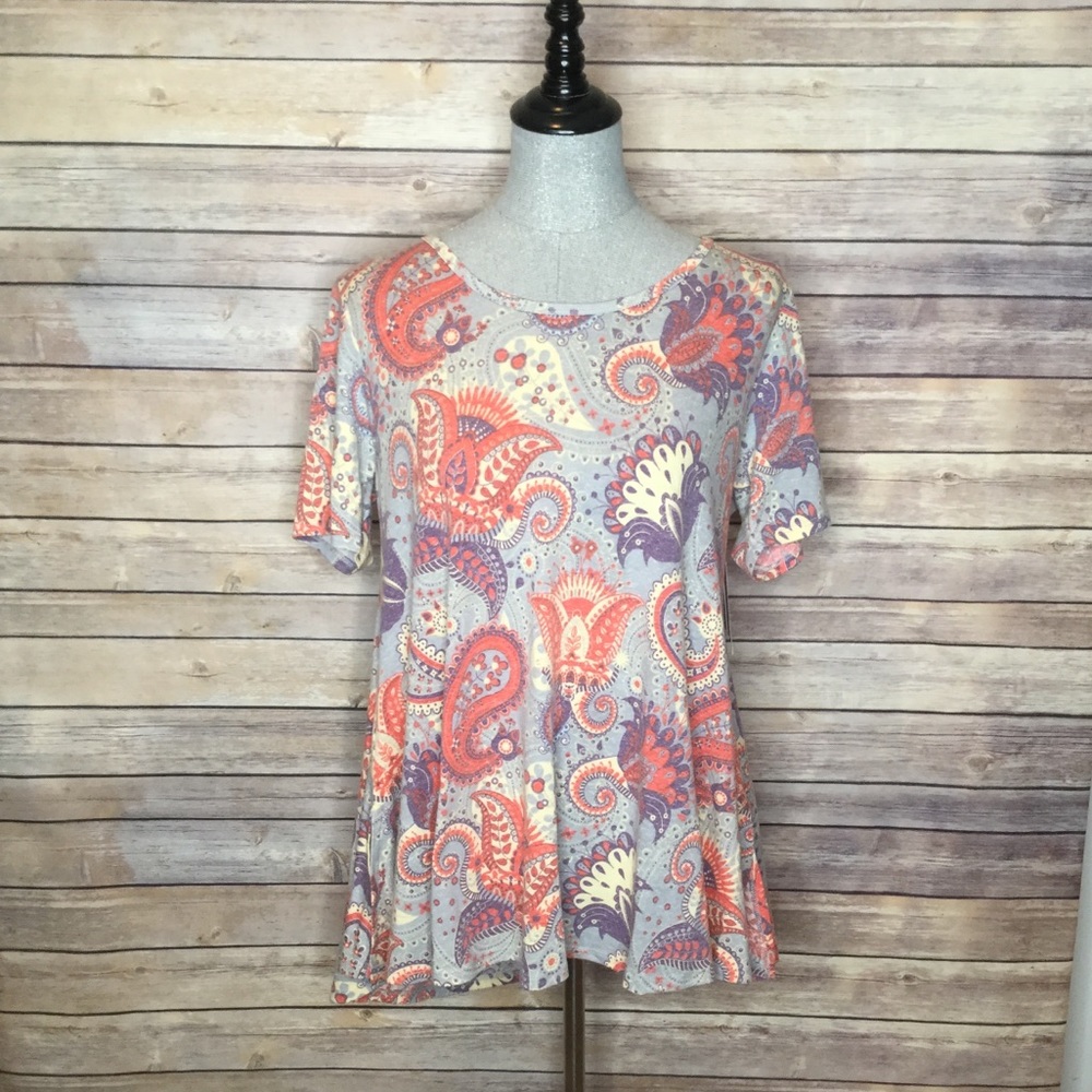 BNWT LuLaRoe Perfect T